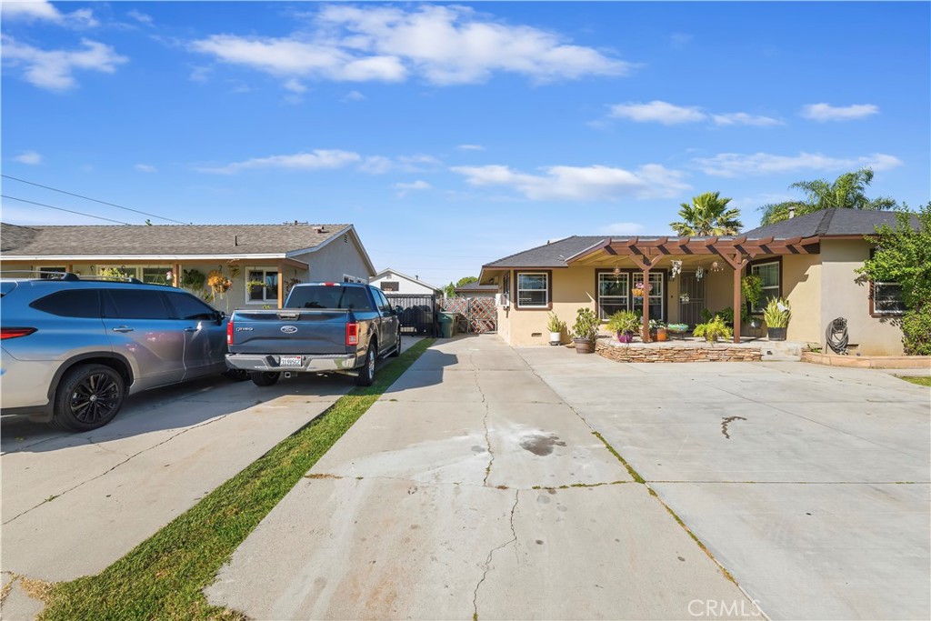 3855 Stansell Drive Riverside, CA 92501 - Photo 4 of 41