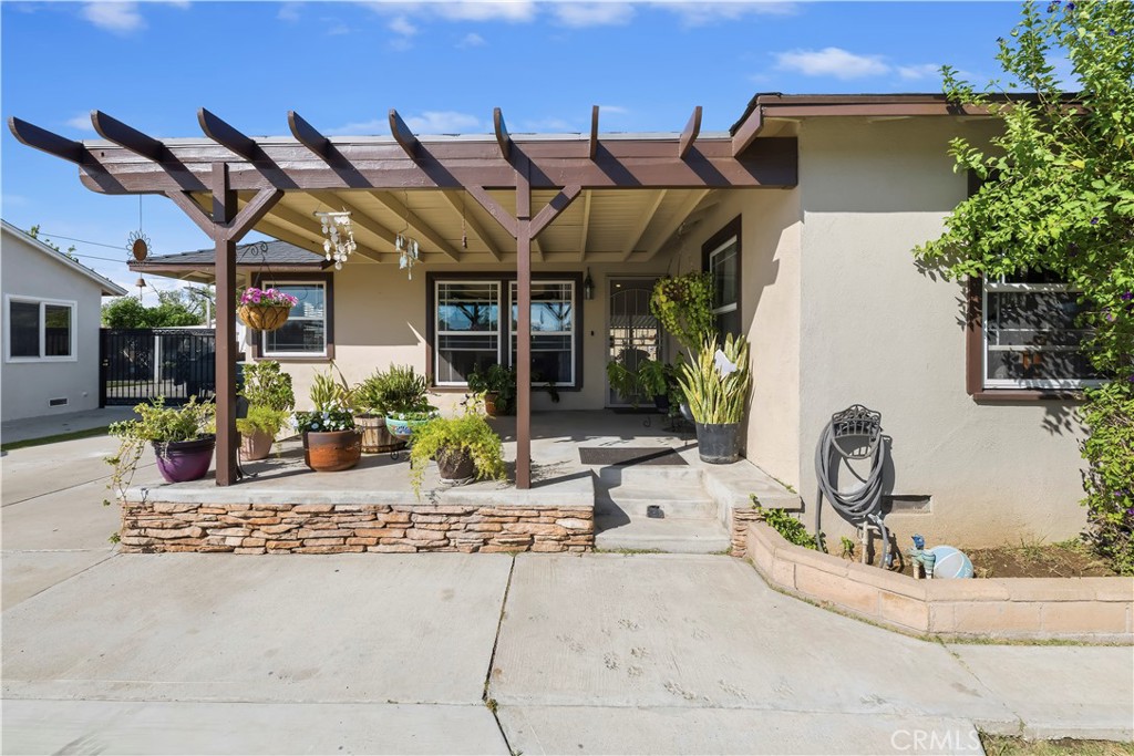 3855 Stansell Drive Riverside, CA 92501 - Photo 5 of 41