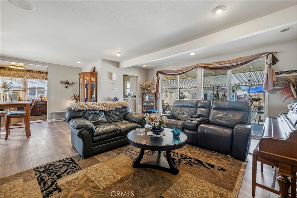 3855 Stansell Drive Riverside, CA 92501 - Photo 10 of 41