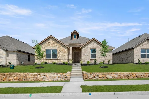$2,900 | 2837 Hay Lane, Midlothian, TX 76065