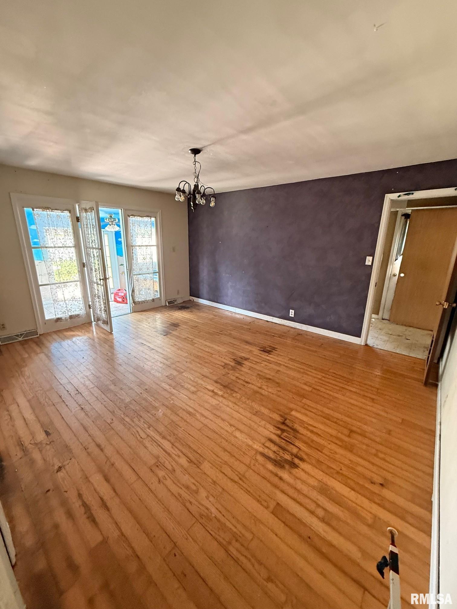 415 Camden Road Mount Sterling, IL 62353 - Photo 7 of 17