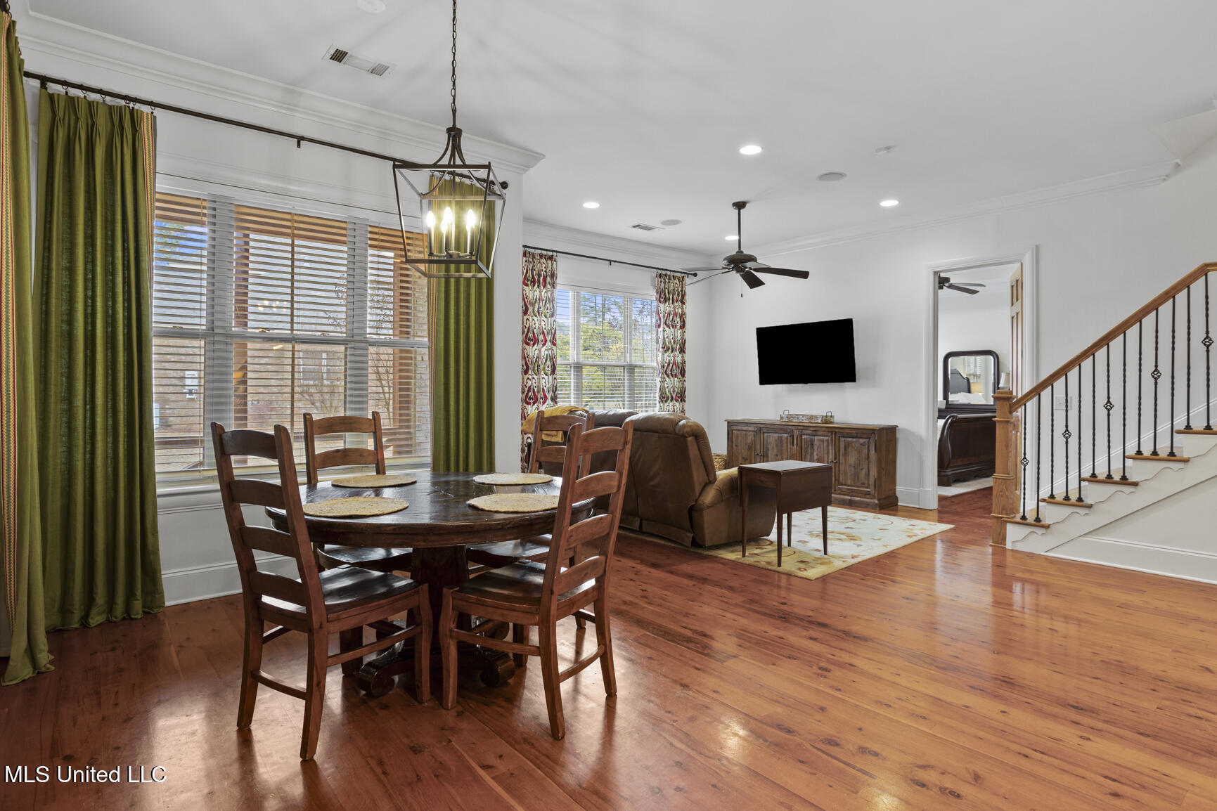 261 Lake Circle Madison, MS 39110 - Photo 12 of 49 261 Lake Cir-12