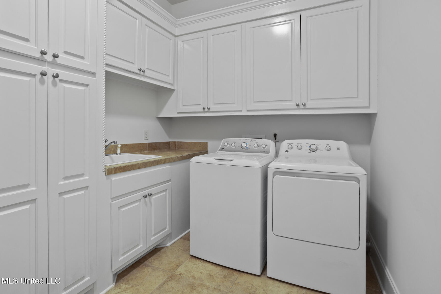 261 Lake Circle Madison, MS 39110 - Photo 28 of 49 261 Lake Cir-28