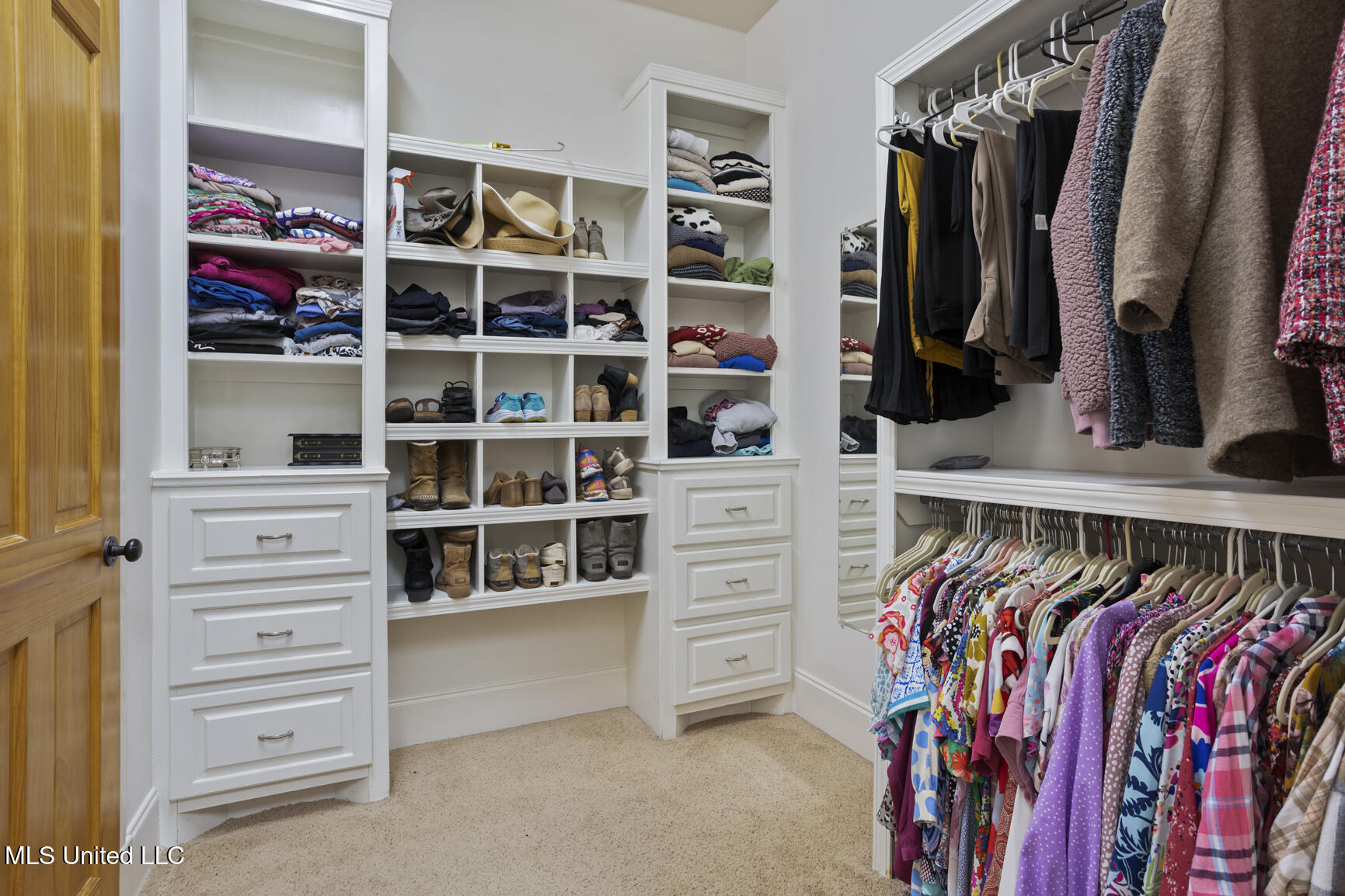 261 Lake Circle Madison, MS 39110 - Photo 37 of 49 261 Lake Cir-37