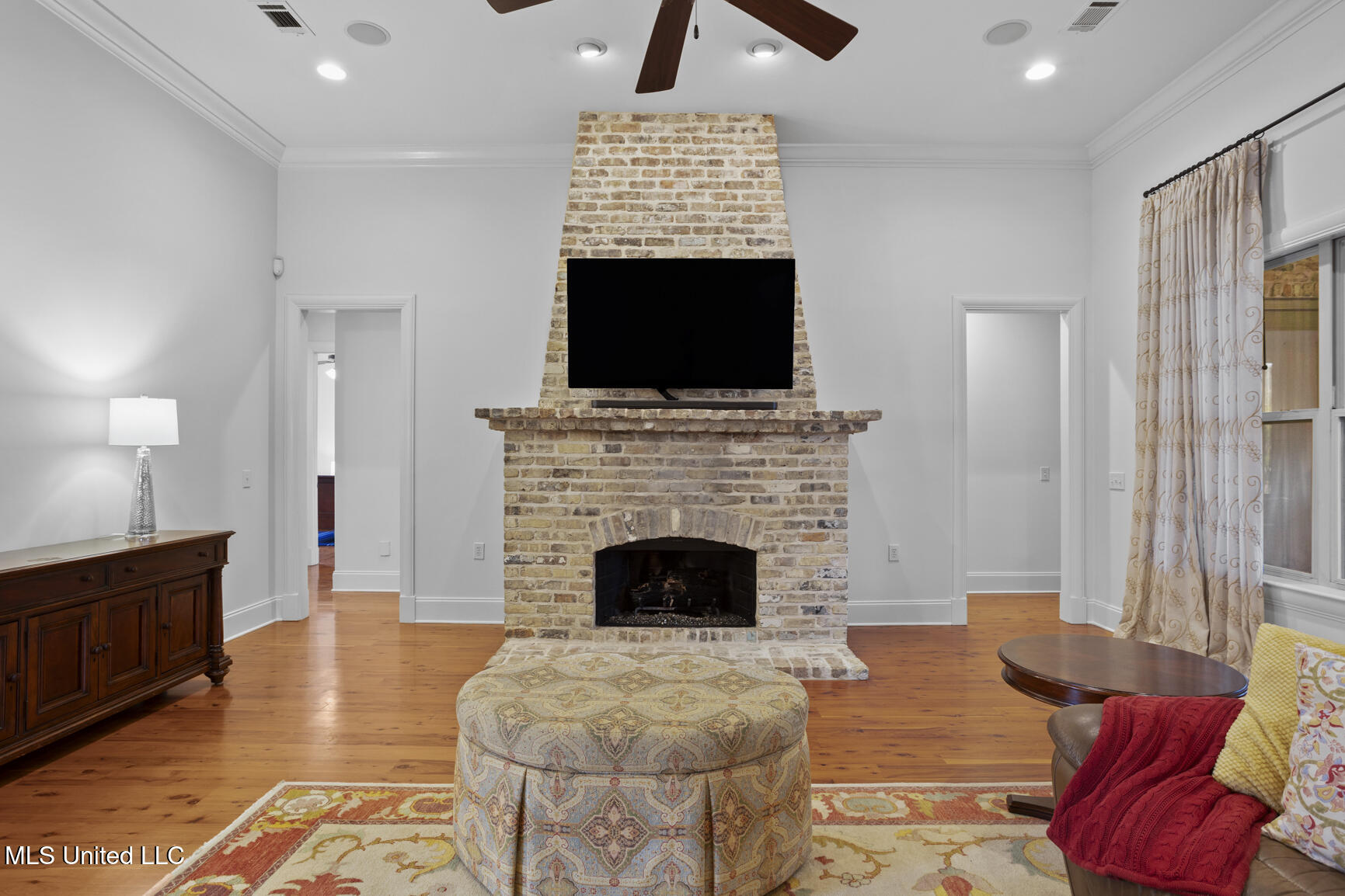 261 Lake Circle Madison, MS 39110 - Photo 9 of 49 261 Lake Cir-9