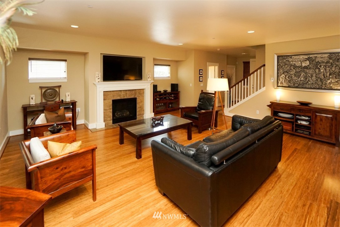 15980 Southeast 164th Place Renton, WA 98058 - Photo 2 of 22 Gallery Image 2