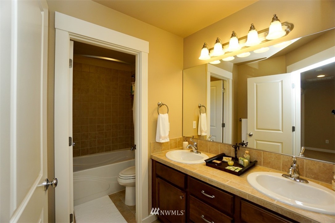 15980 Southeast 164th Place Renton, WA 98058 - Photo 20 of 22 Gallery Image 20