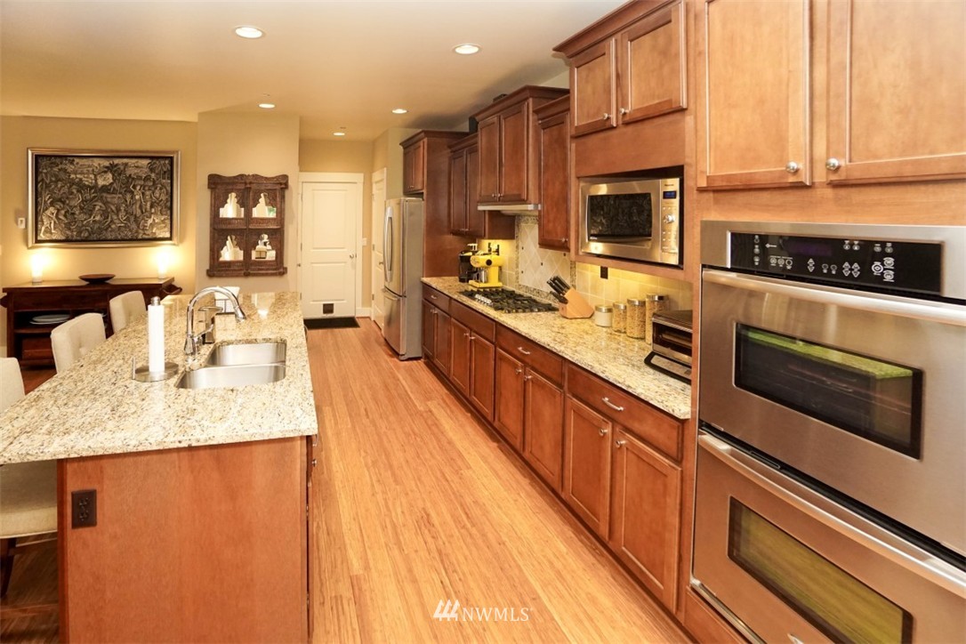 15980 Southeast 164th Place Renton, WA 98058 - Photo 4 of 22 Gallery Image 4