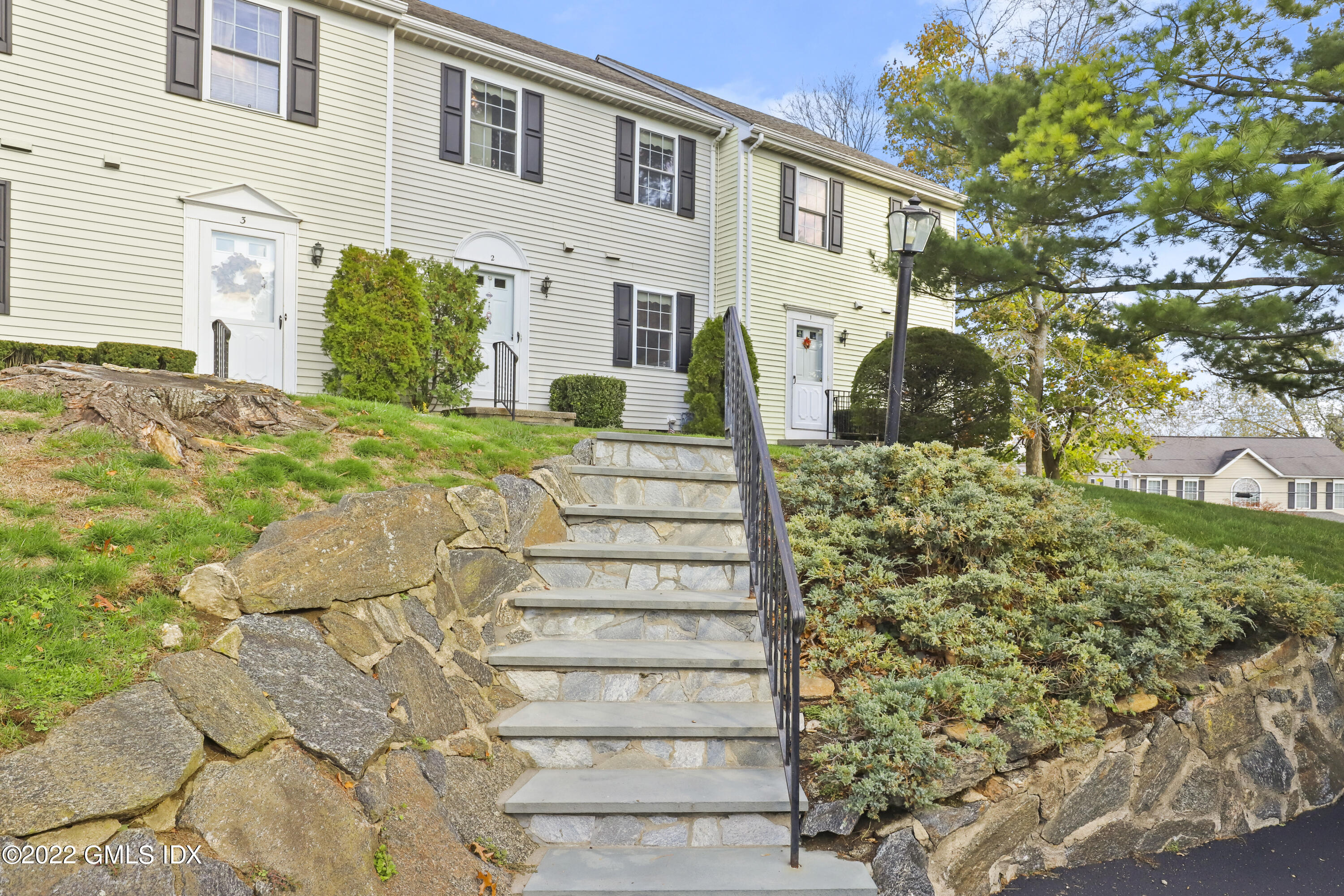 33 Talbot Lane, Unit 2 Greenwich, CT 06830 - Photo 27 of 30 33 Talbot Ln Unit 2 Greenwich-print-030-