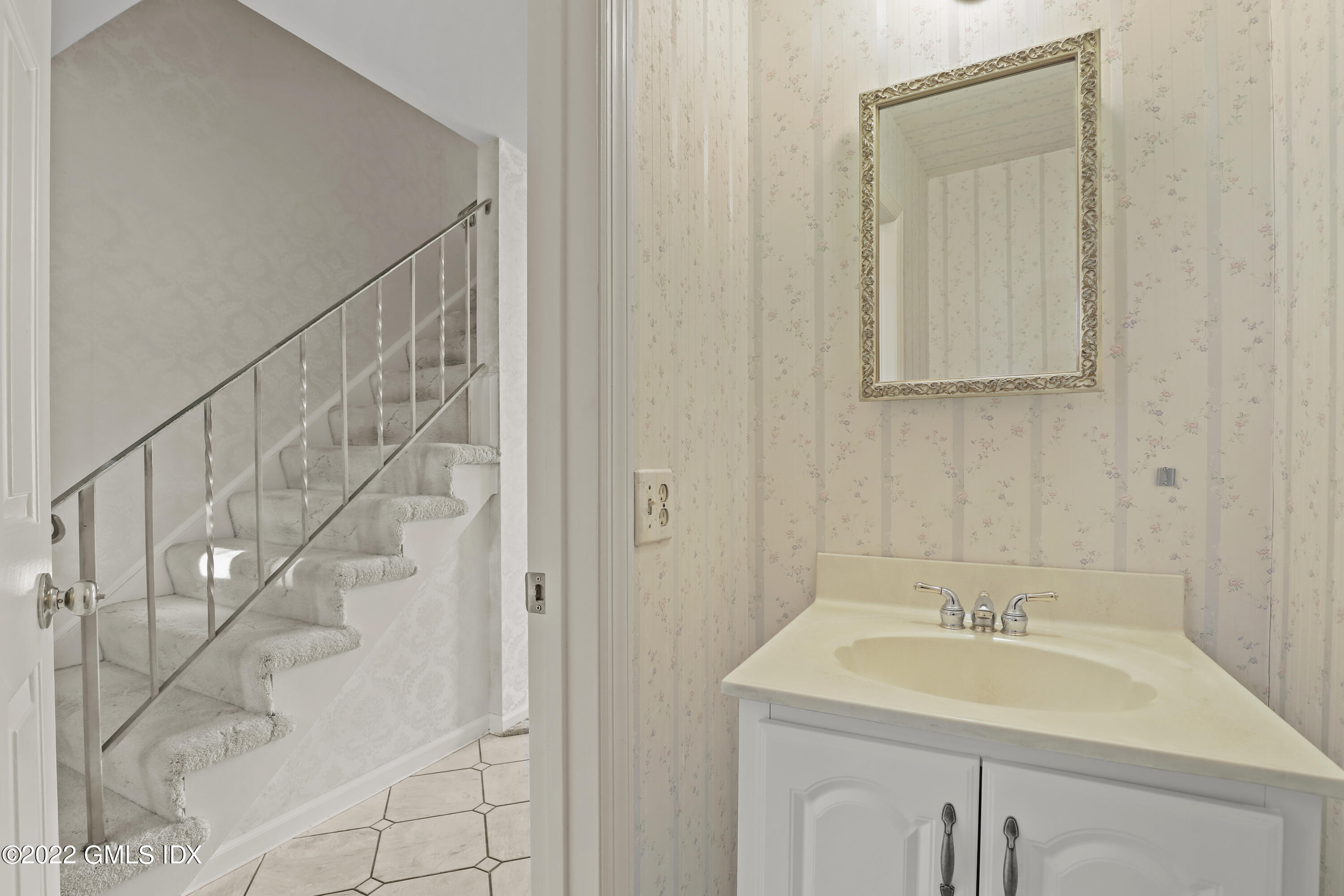 33 Talbot Lane, Unit 2 Greenwich, CT 06830 - Photo 4 of 30 33 Talbot Ln Unit 2 Greenwich-print-006-