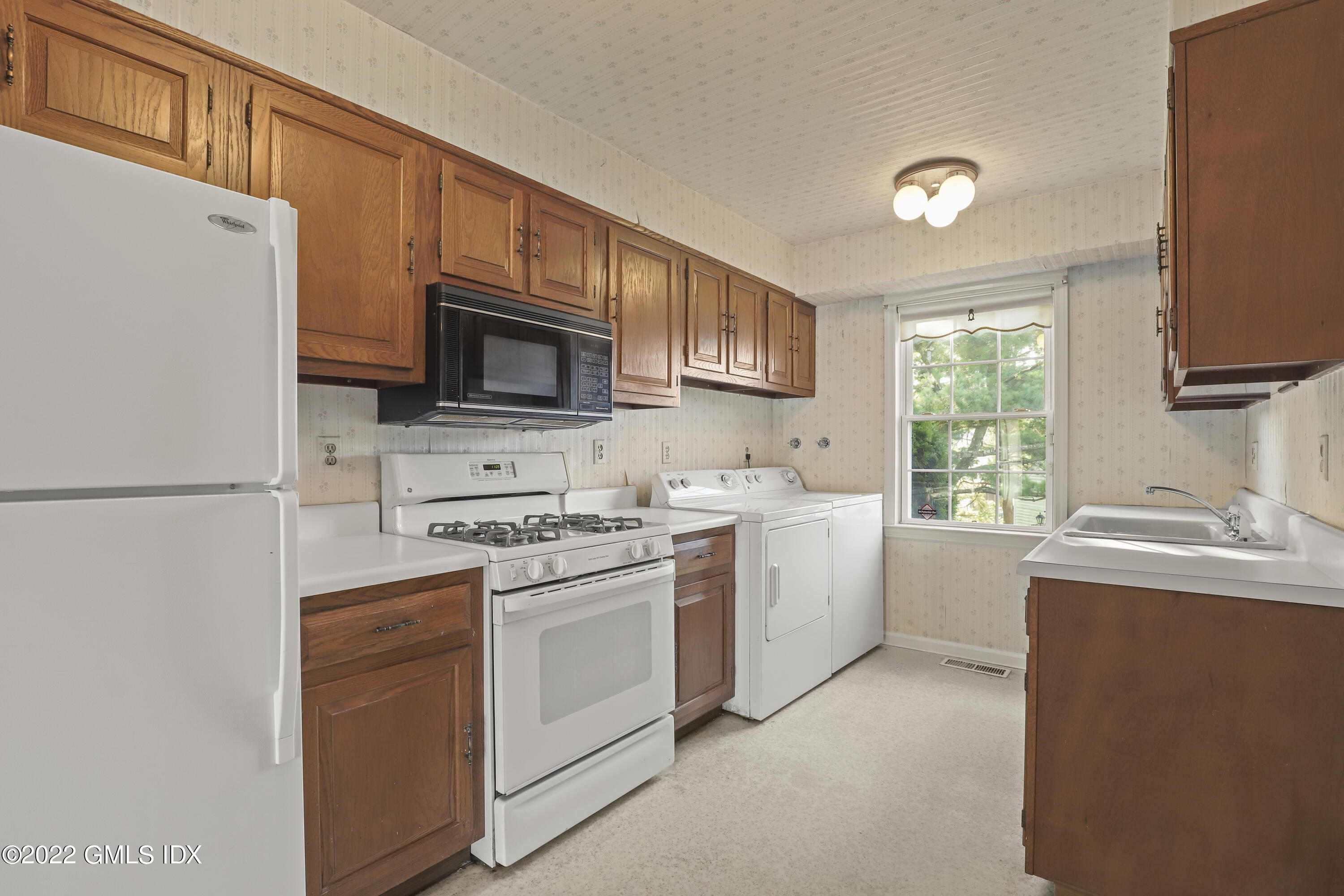 33 Talbot Lane, Unit 2 Greenwich, CT 06830 - Photo 6 of 30 33 Talbot Ln Unit 2 Greenwich-print-008-