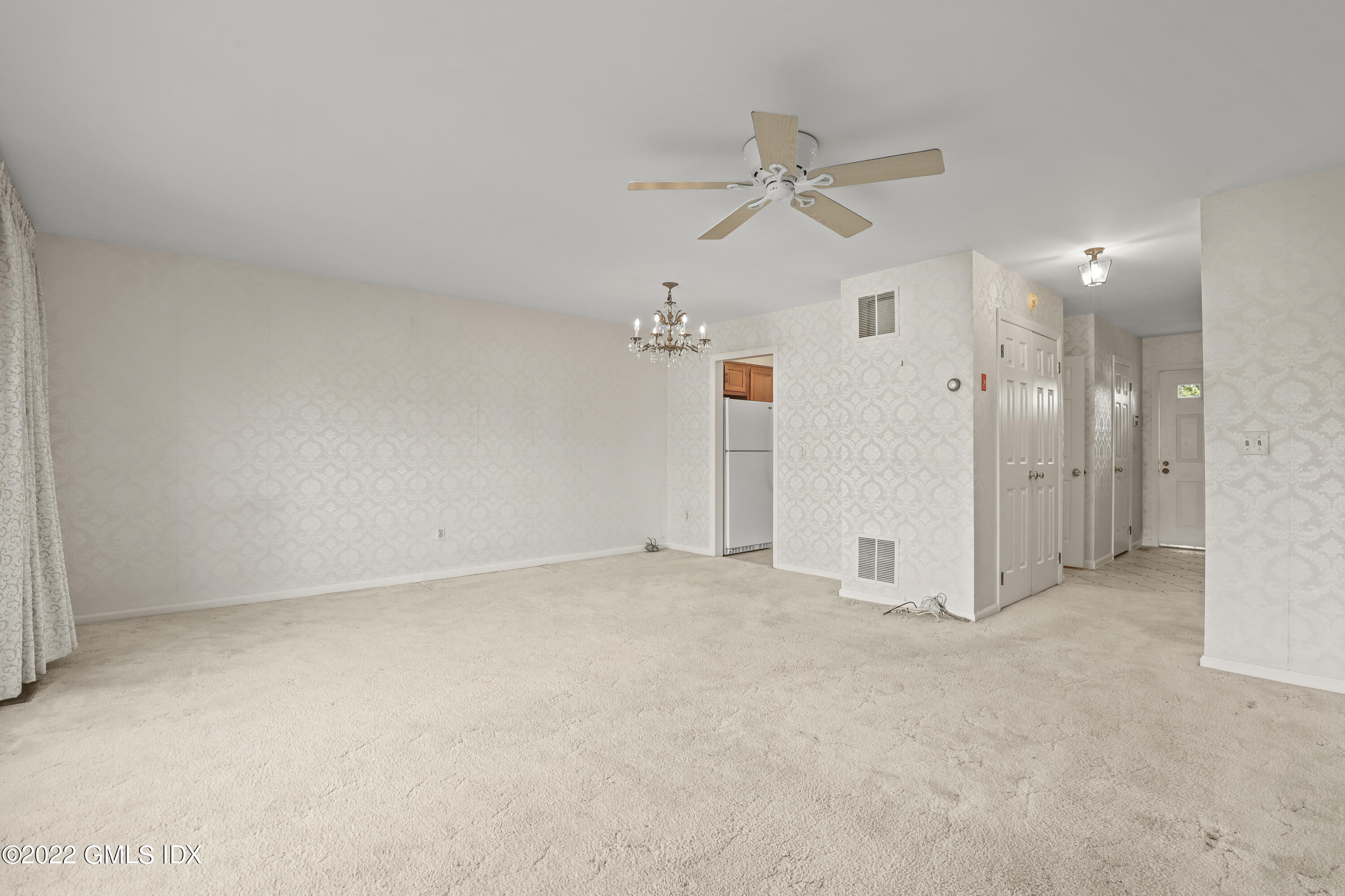 33 Talbot Lane, Unit 2 Greenwich, CT 06830 - Photo 9 of 30 33 Talbot Ln Unit 2 Greenwich-print-011-