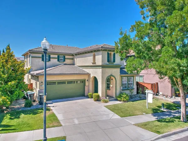 $615,000 | 660 Bramblewood Avenue, Lathrop, CA 95330