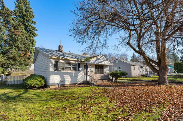 $349,900 | 6112 North Driscoll Boulevard, Spokane, WA 99205