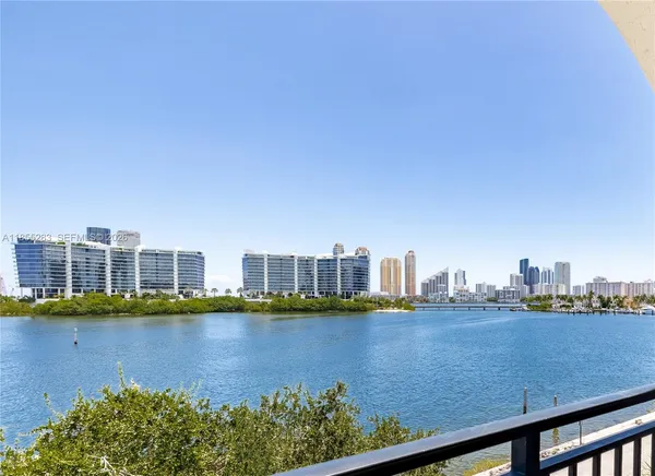 $4,950 | 3255 Northeast 184th Street, Unit 12407, Aventura, FL 33160