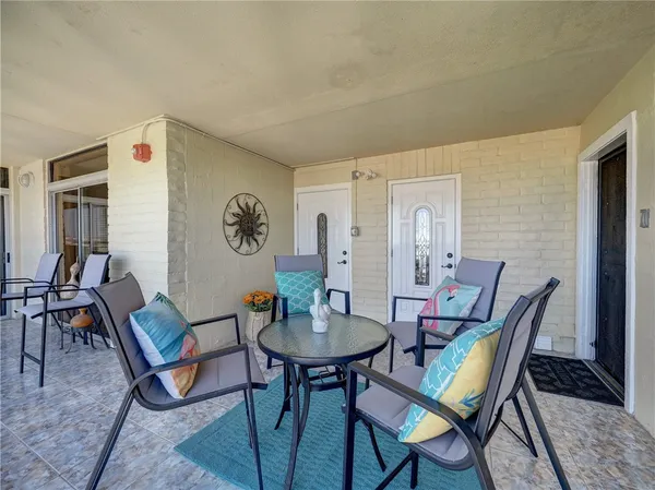 a view of a livingroom and dining room