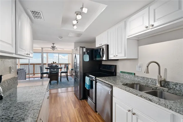 $2,800 | 4242 Gulfbreeze Boulevard, Unit 901, Corpus Christi, TX 78402