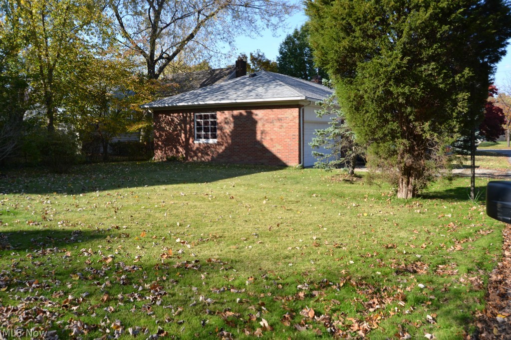 1160 Garman Road Akron, OH 44313 - Photo 2 of 25 SIDE ENTRY