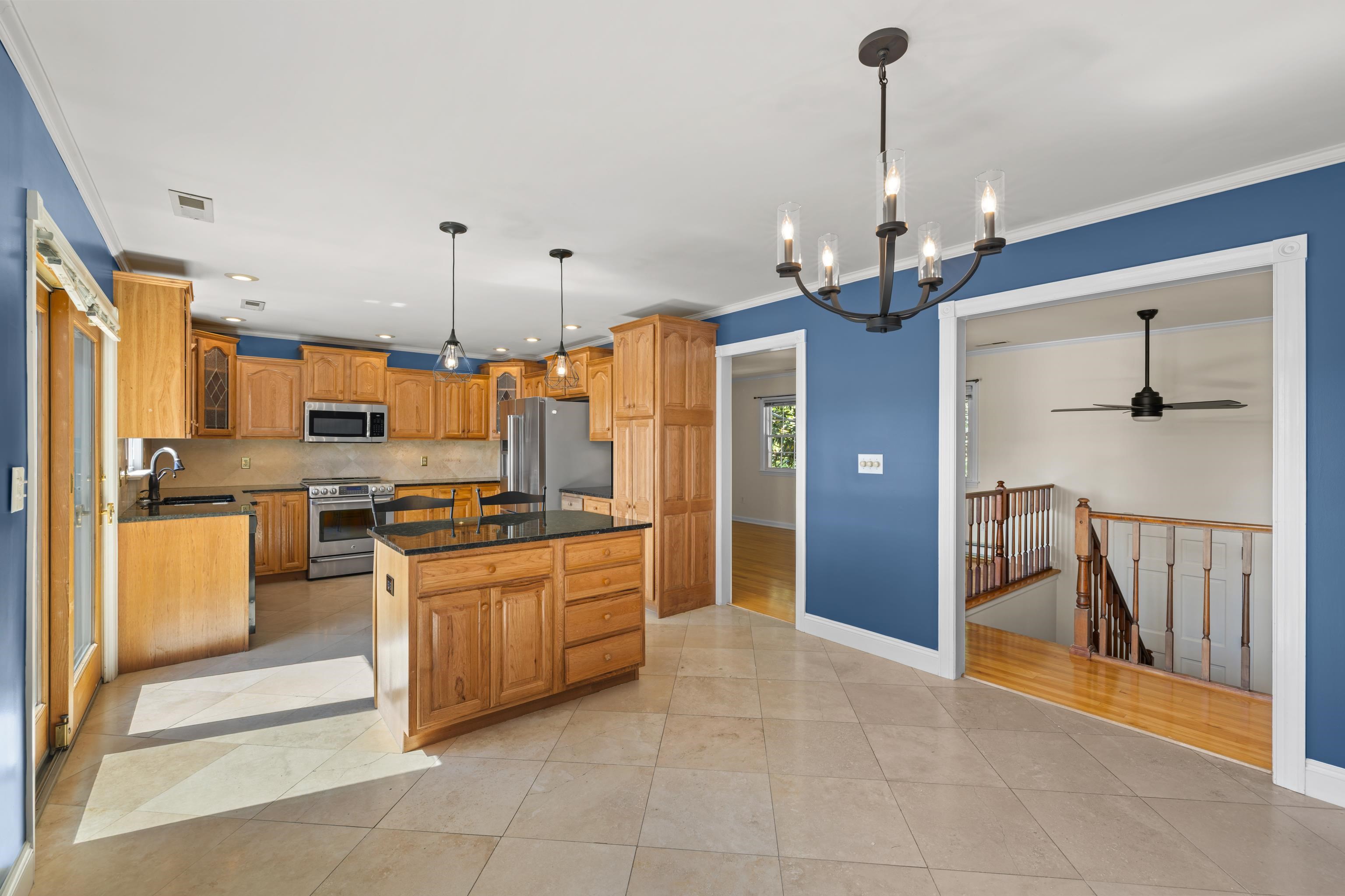 1569 Massanetta Springs Road Harrisonburg, VA 22801 - Photo 22 of 75 Kitchen/dining
