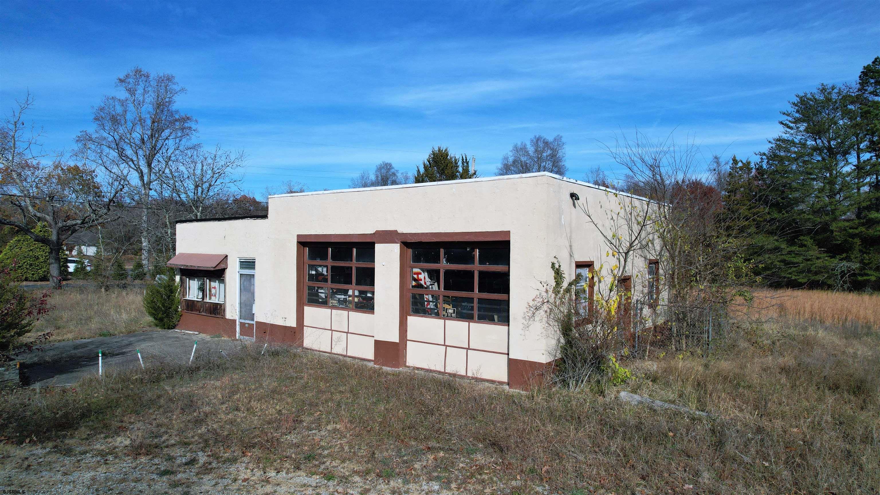1105 Tuckahoe Road Milmay, NJ 08340 - Photo 7 of 20 a view of a house with a outdoor space