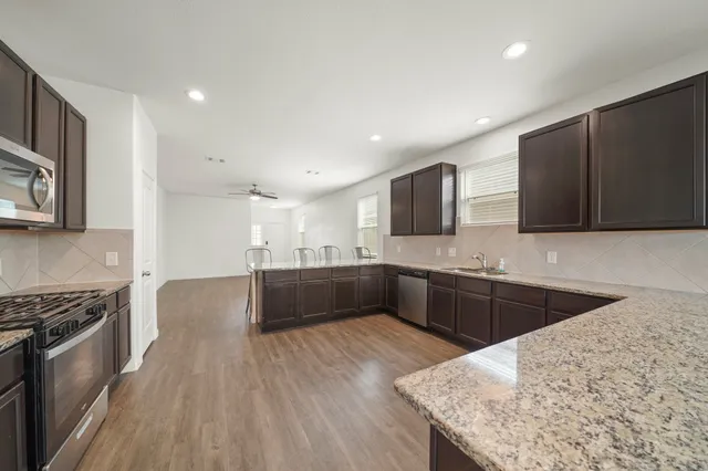 $2,300 | 24959 Lorenzo Glaze Trail, Katy, TX 77493