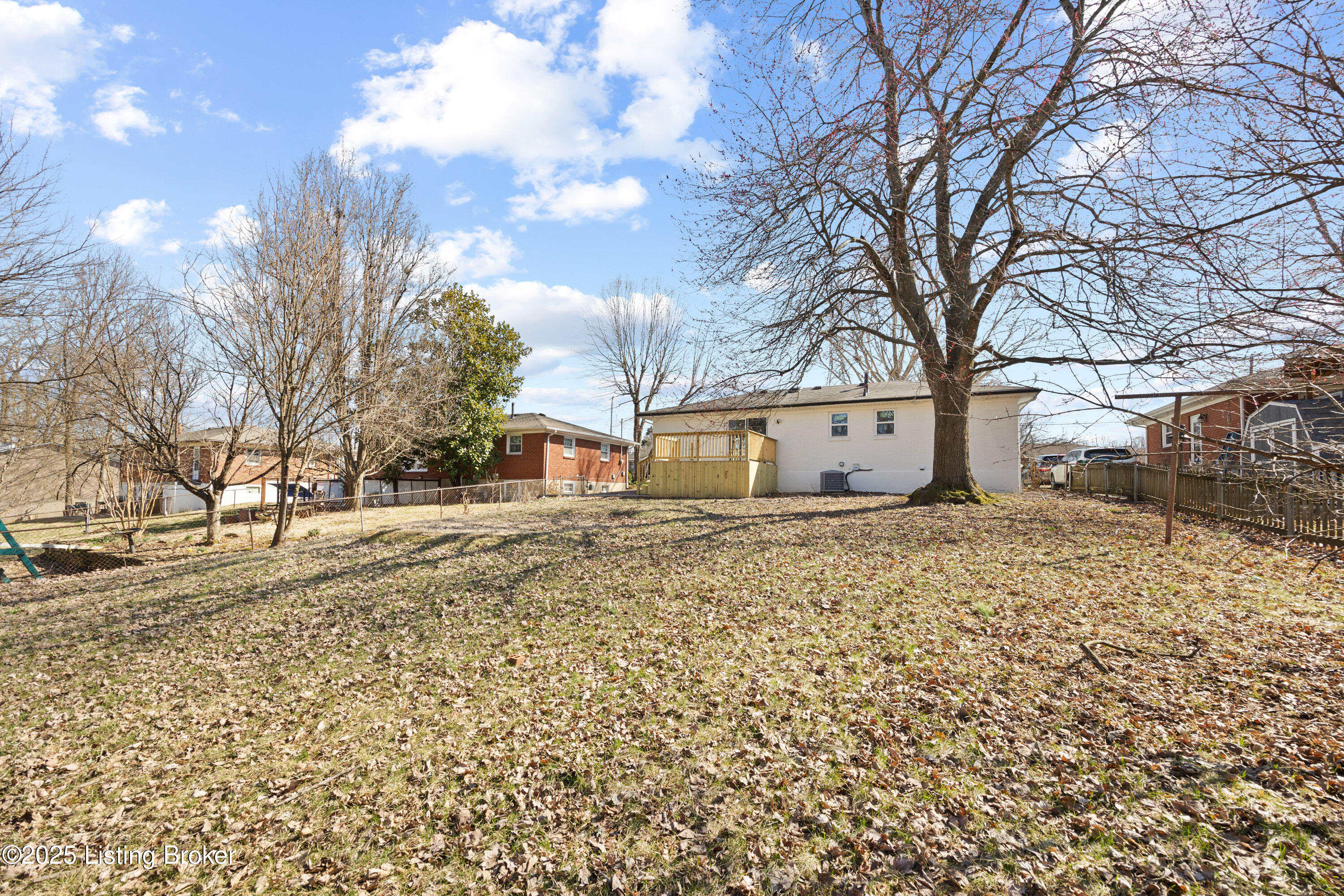 5917 BlueStone Road Louisville, KY 40219 - Photo 25 of 27 028