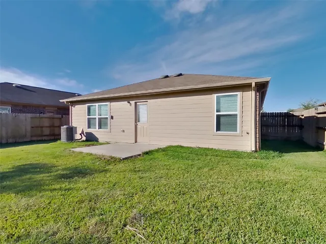 $1,789 | 821 Painted Bison Drive, La Marque, TX 77568