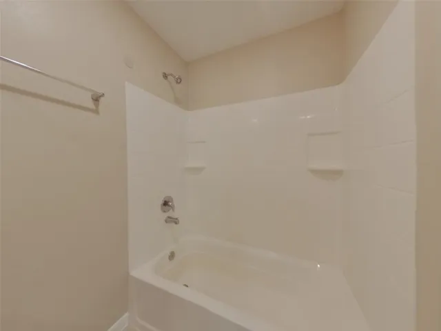 $1,789 | 821 Painted Bison Drive, La Marque, TX 77568