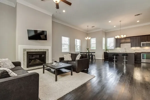 $3,100 | 1615 Shearn Street, Houston, TX 77007