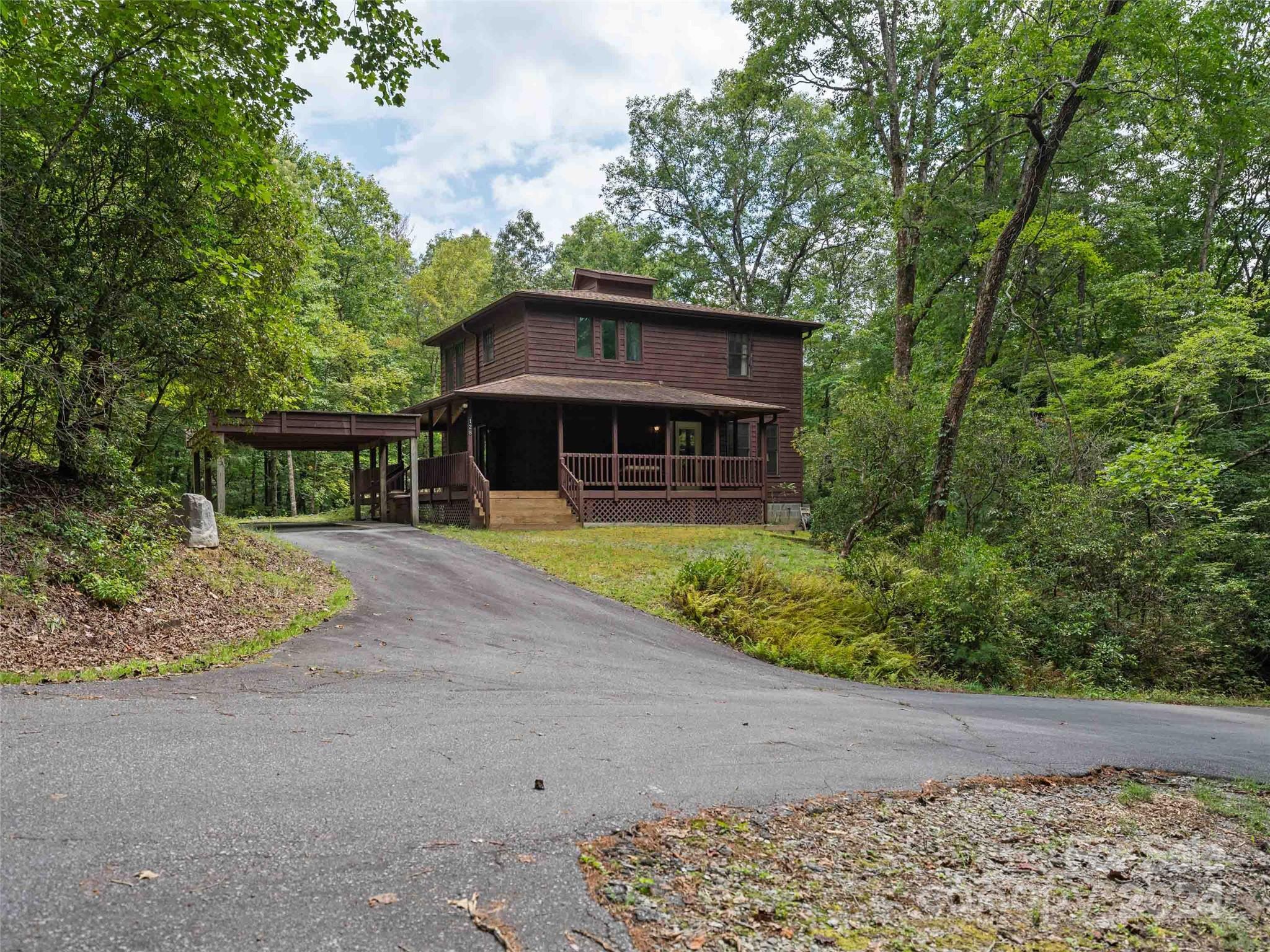 128 Renea Drive Brevard, NC 28712 - Photo 1 of 40 Gallery Image 1