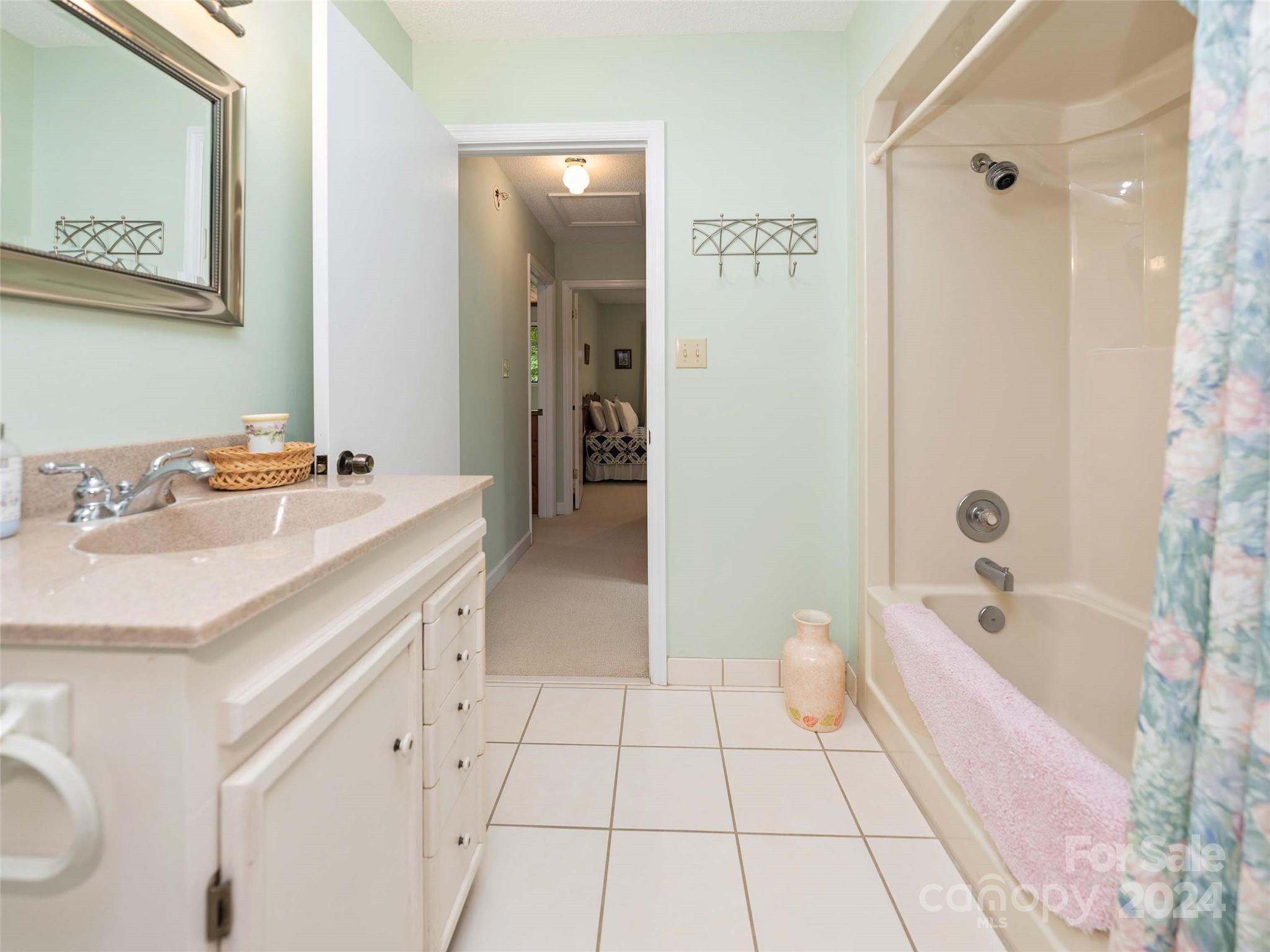 128 Renea Drive Brevard, NC 28712 - Photo 14 of 40 Gallery Image 14