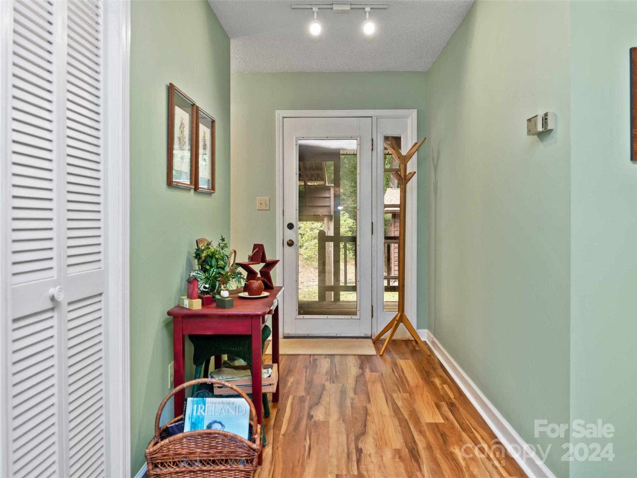 128 Renea Drive Brevard, NC 28712 - Photo 2 of 40 Gallery Image 2
