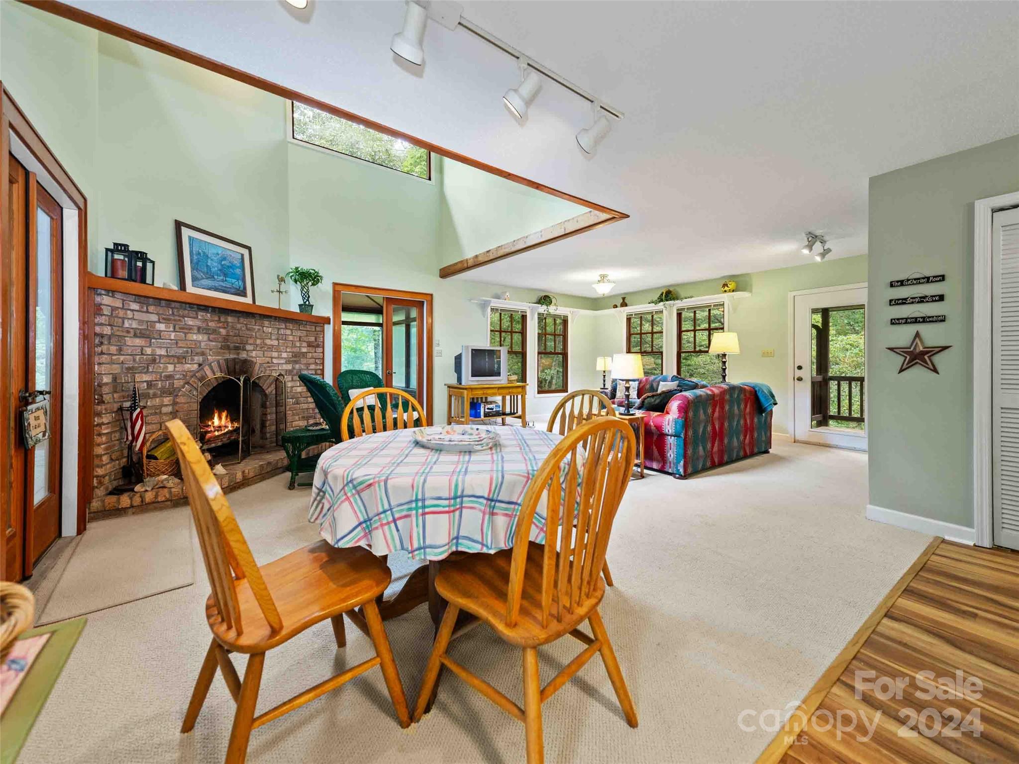 128 Renea Drive Brevard, NC 28712 - Photo 4 of 40 Gallery Image 4