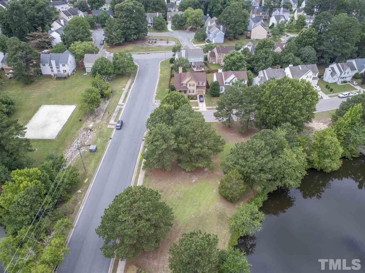 5201 Turf Grass Court Raleigh, NC 27610 - Photo 5 of 22 Gallery Image 5