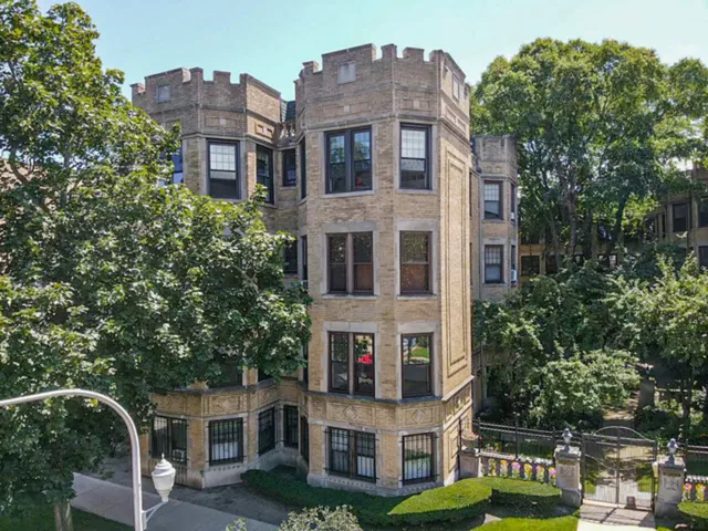 $3,000 | 1215 West Lunt Avenue, Unit 1A, Chicago, IL 60626