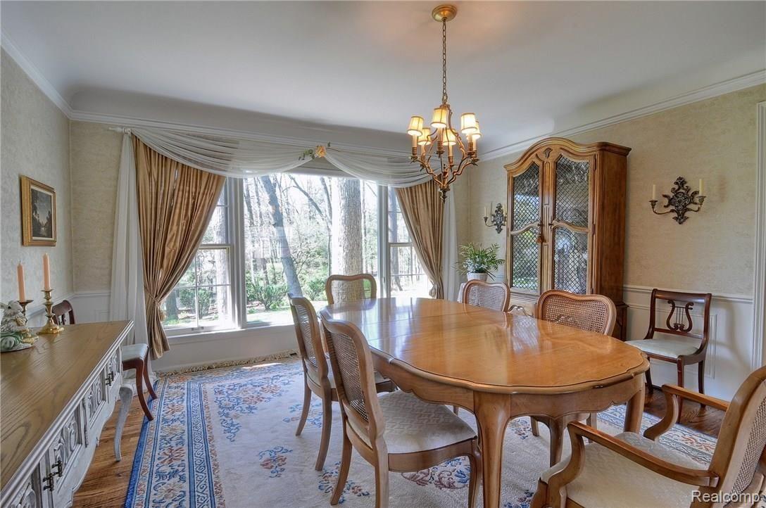 967 Sandhurst Road Bloomfield Hills, MI 48302 - Photo 5 of 39 Dining Room