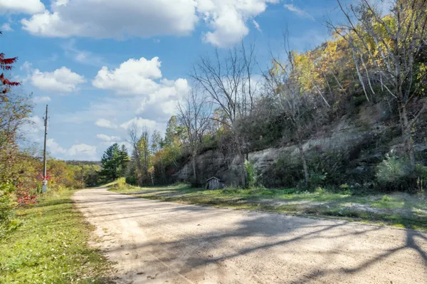 $89,999 | 855 Us Highway, Readstown, WI 54652