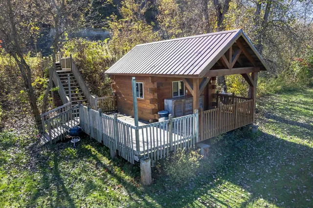 $99,999 | 855 Us Highway, Readstown, WI 54652