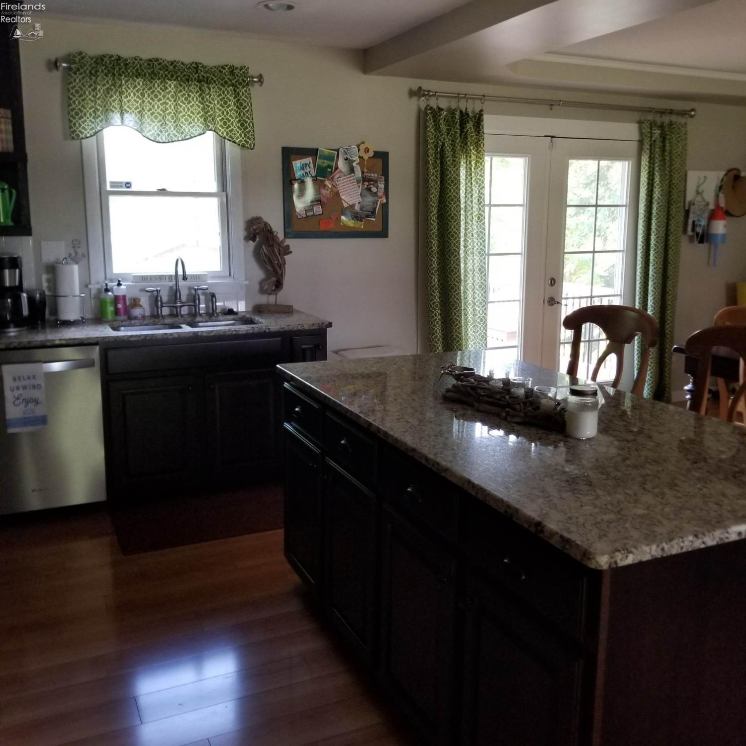 4424 Beach Club Road Port Clinton, OH 43452 - Photo 6 of 26 Gallery Image 6