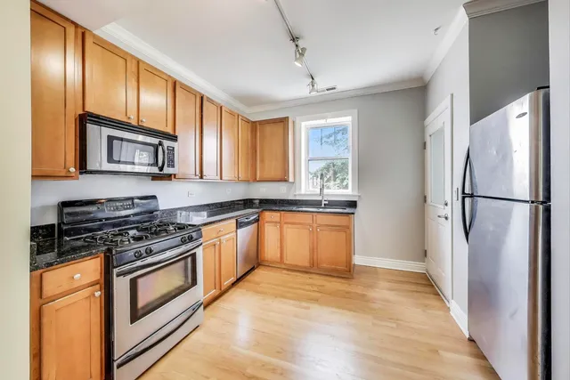 $239,900 | 4333 North Troy Street, Unit 3E, Chicago, IL 60618