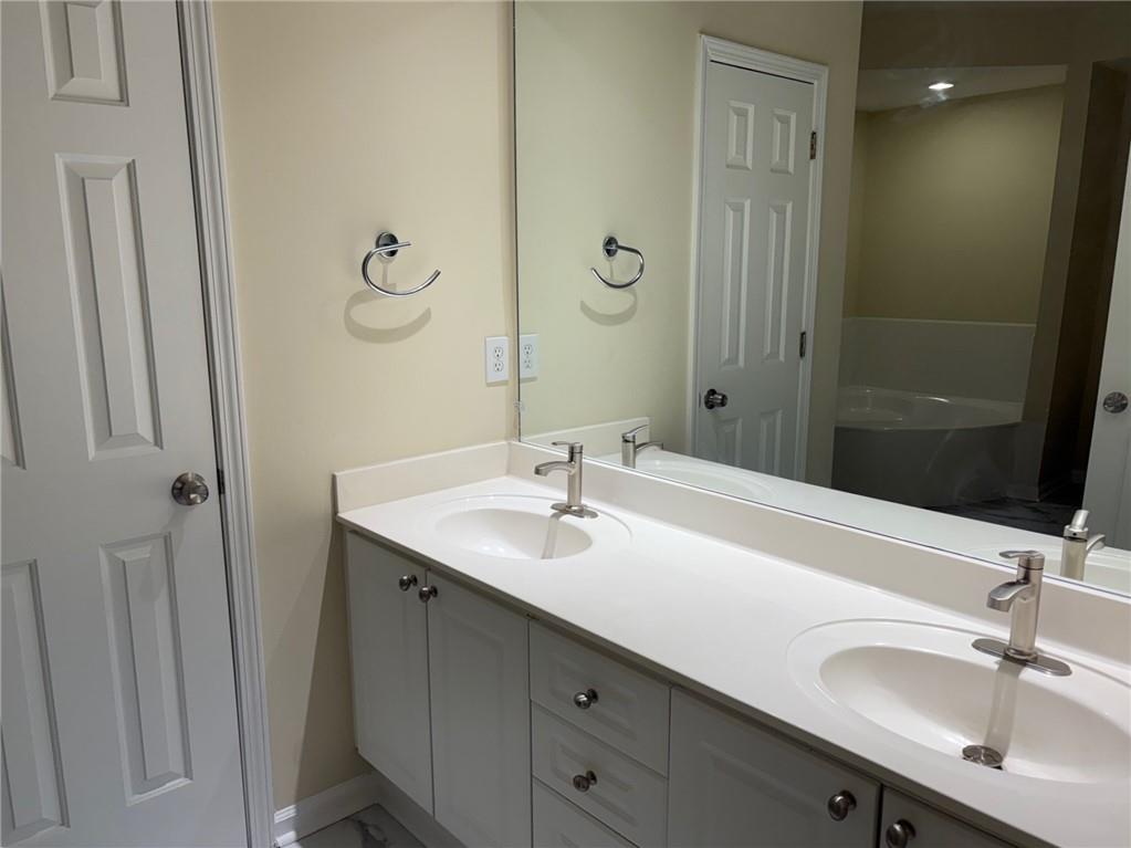 3636 Habersham Road Northwest, Unit 1401 Atlanta, GA 30305 - Photo 8 of 27