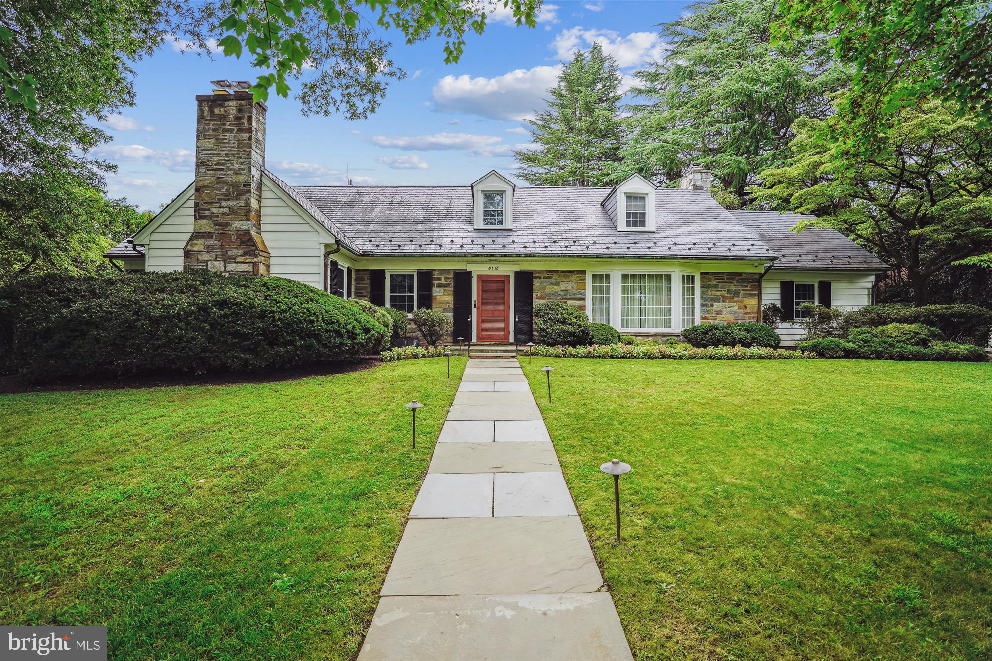 a front view of house with yard