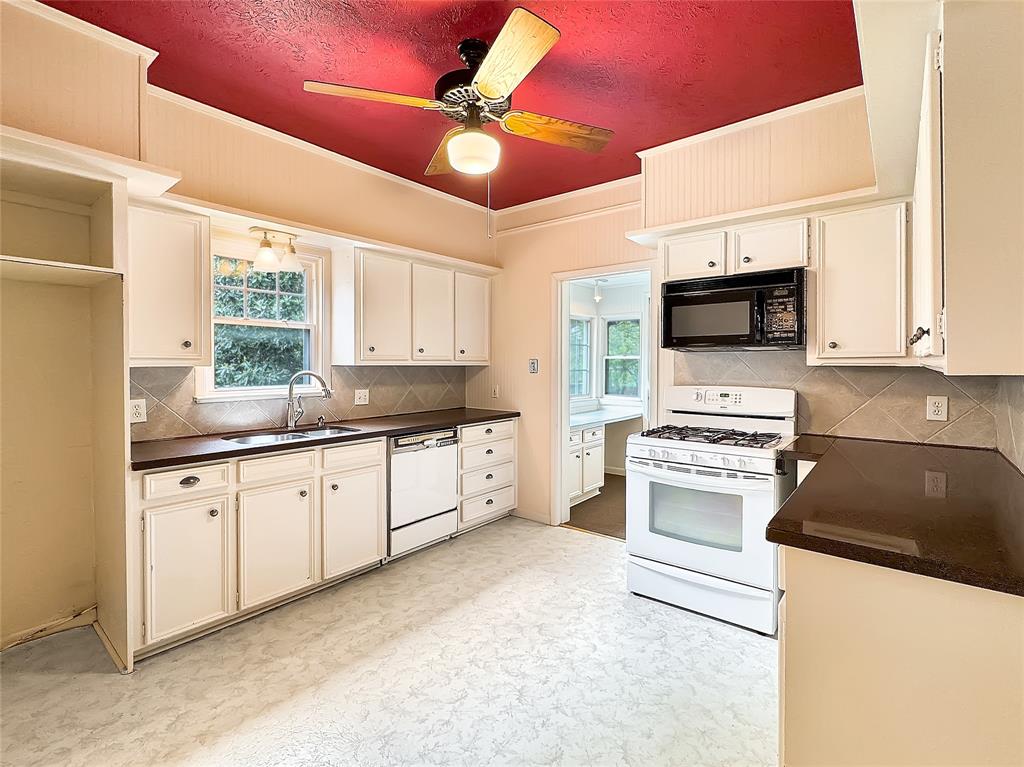 1205 Forest Ridge Drive Bedford, TX 76022 - Photo 29 of 40