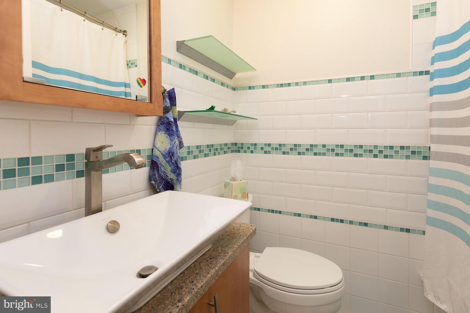 732 Forrest Avenue Rydal, PA 19046 - Photo 22 of 27 Hall Bath