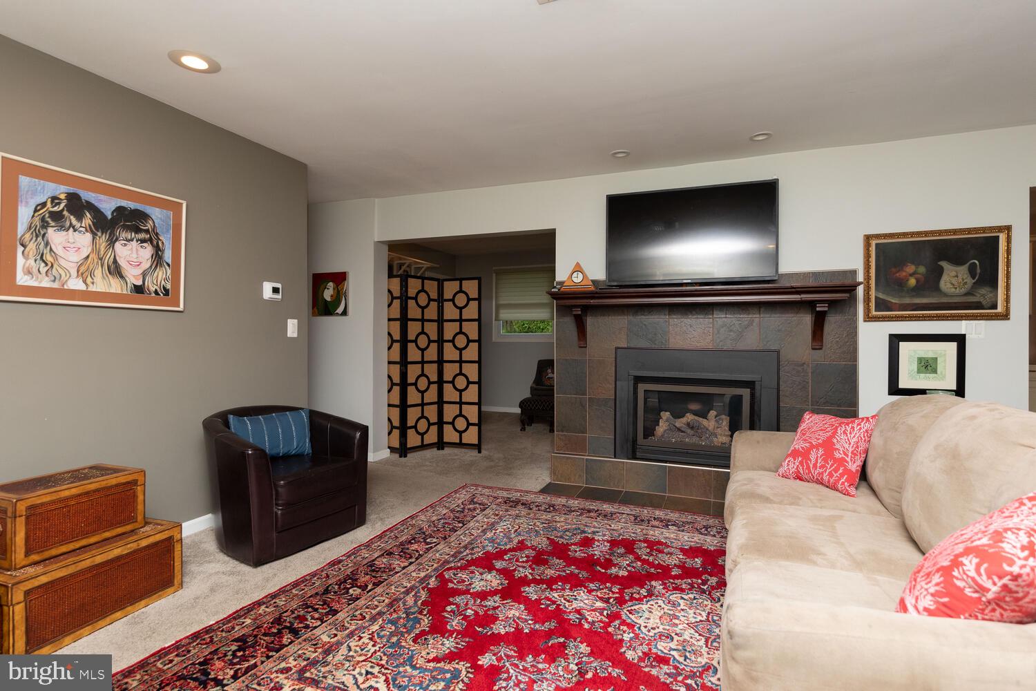 732 Forrest Avenue Rydal, PA 19046 - Photo 6 of 27 Living Room