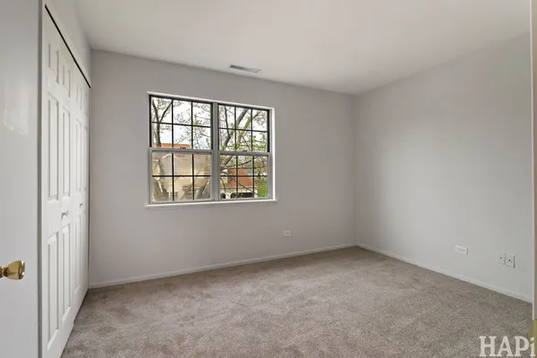 $224,900 | 444 Meadow Hill Lane, Round Lake Beach, IL 60073