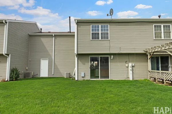 $224,900 | 444 Meadow Hill Lane, Round Lake Beach, IL 60073