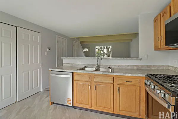 $224,900 | 444 Meadow Hill Lane, Round Lake Beach, IL 60073
