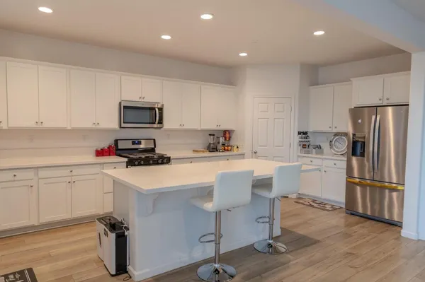 $569,000 | 14206 Gragnani Avenue, Kerman, CA 93630