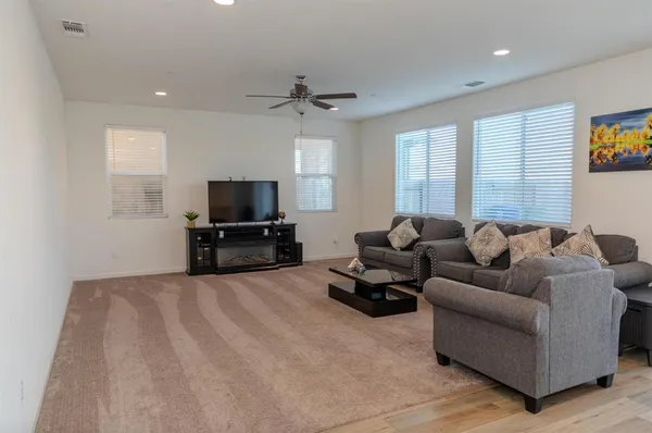 $569,000 | 14206 Gragnani Avenue, Kerman, CA 93630